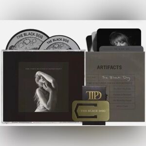 THE TORTURED POETS DEPARTMENT COLLECTOR'S EDITION DELUXE CD  "THE BLACK DOG”